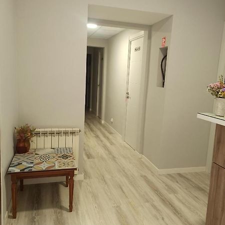 Hostal Ruta De Francia Barcellona Esterno foto